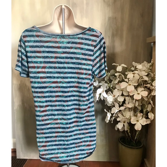 Patterned Tee - Picture 3 of 3